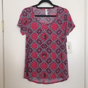 S LuLaRoe Classic T Shirt Disney DD12 1405